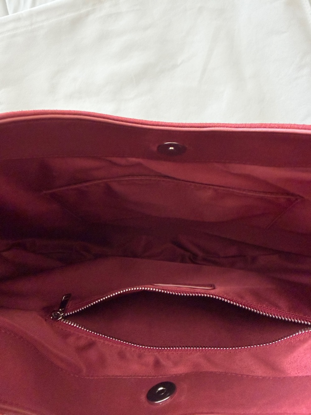 8 Other Reasons Burgundy Fringe Shoulder Bag - Picture 4 of 5